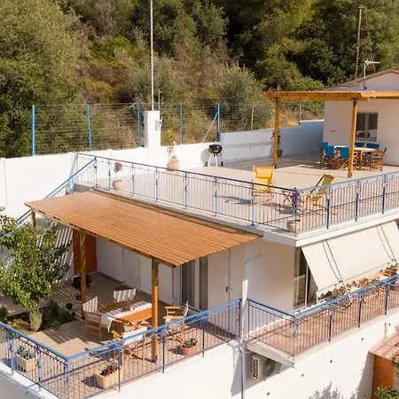 Althea - Cozy With Spacious Terrace Views Galatas  Exterior photo