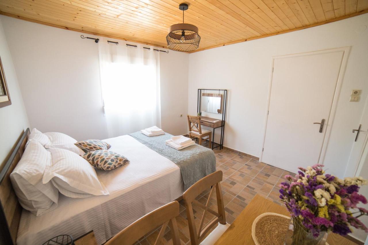 Althea - Cozy With Spacious Terrace Views Appartamento *
